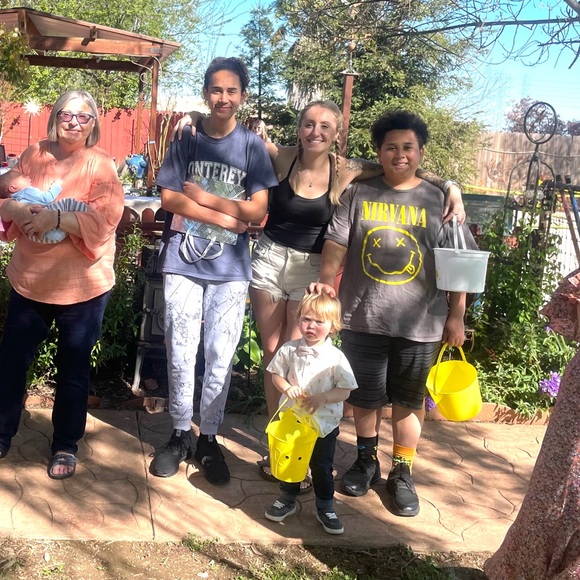 Meet your Posher, Gale. - Picture 2 of 6